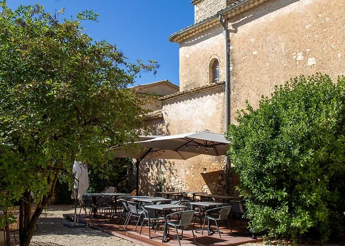 Couette-café L’auberge De Montsalier